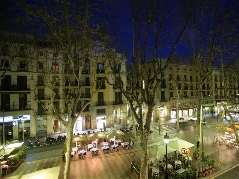 Oriente Atiram Hotel Barcelona Buitenkant foto